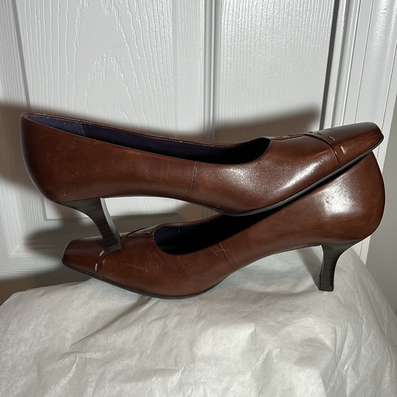 Naturalizer brown kitten heels size 8.5 - Picture 8 of 8